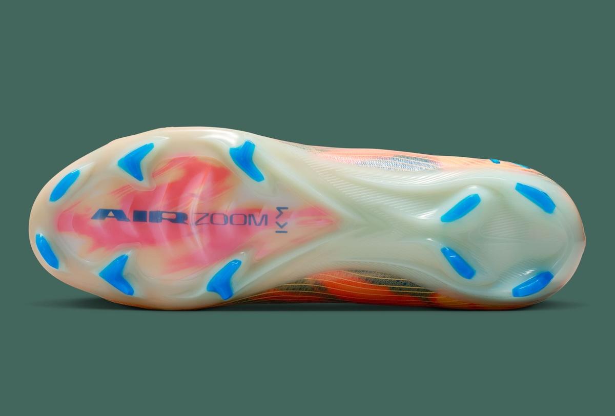 基利安-姆巴佩 x 耐克系列帶來兩款 "甜瓜色 "腕錶 Nike Mercurial, Nike - 基利安-姆巴佩 x 耐克系列帶來兩款 "甜瓜色 "腕錶