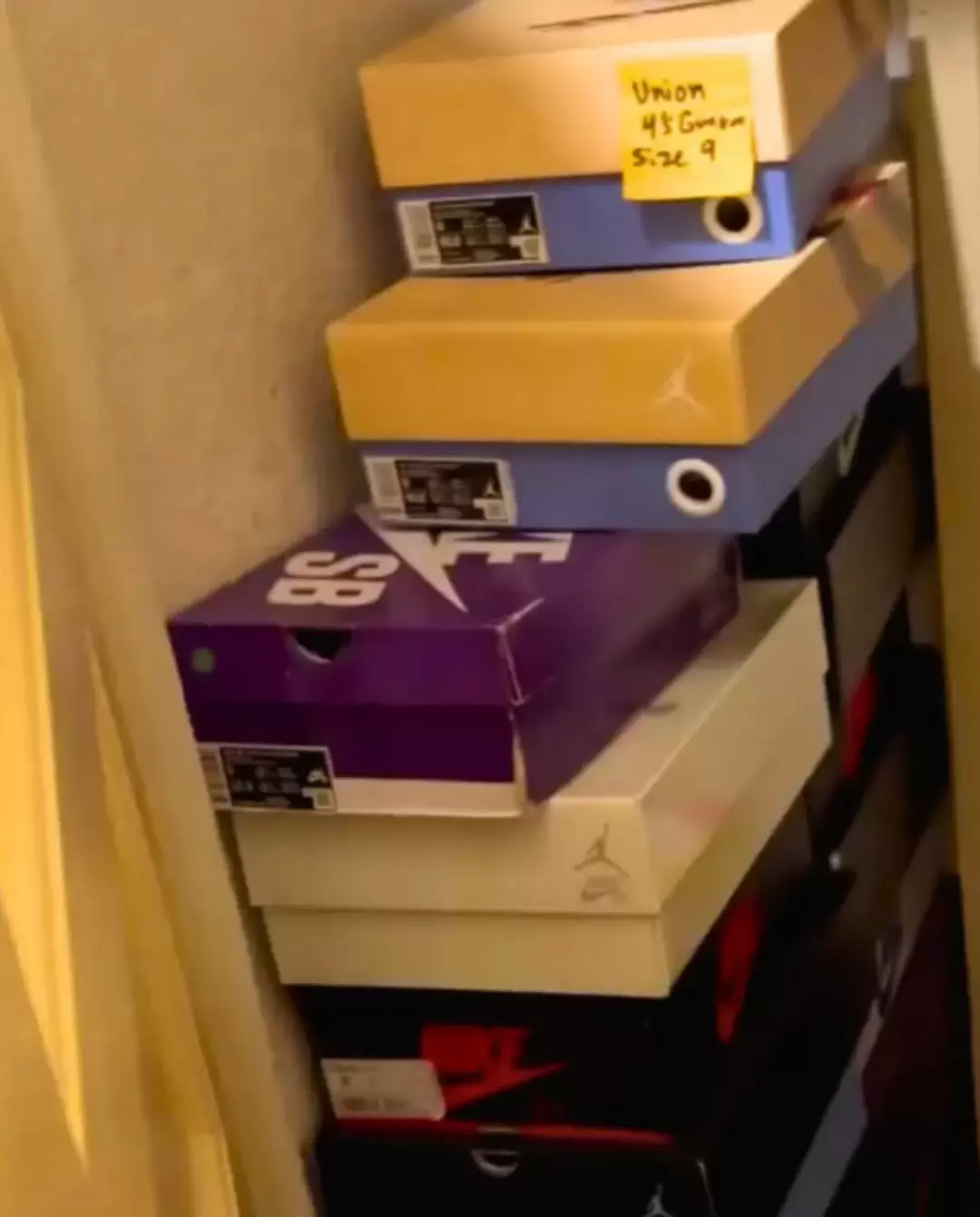 洛杉磯警方在對 CoolKicks LA 進行突襲後追回 146 萬美元的被盜耐克運動鞋 Sneakers, Nike, Air Jordan - 洛杉磯警方在對 CoolKicks LA 進行突襲後追回 146 萬美元的被盜耐克運動鞋