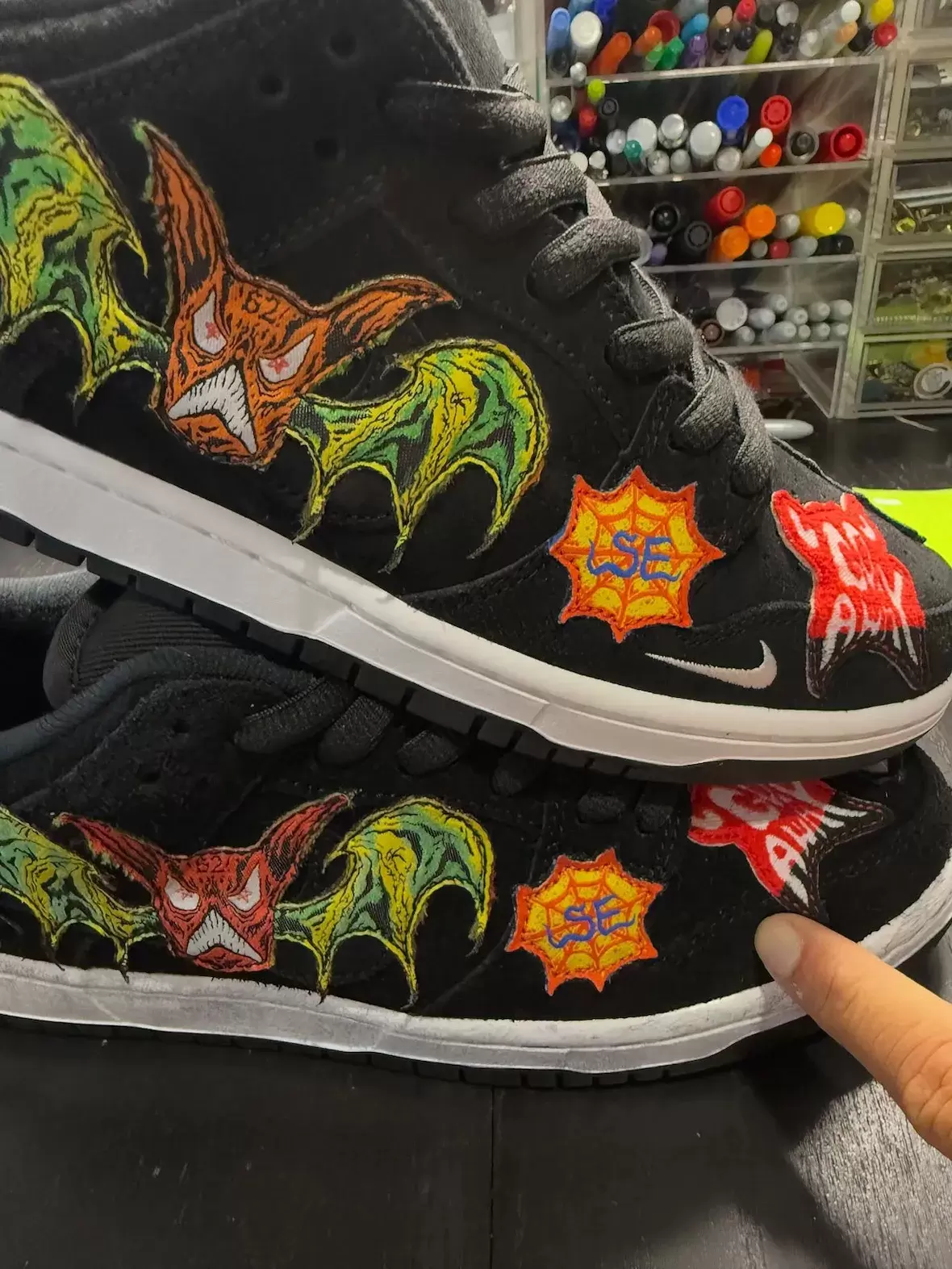 Neckface x Nike SB Dunk Low 樣品以狂野的拼接細節浮出水面 Nike SB Dunk Low, Nike SB, Nike, Neckface - Neckface x Nike SB Dunk Low 樣品以狂野的拼接細節浮出水面