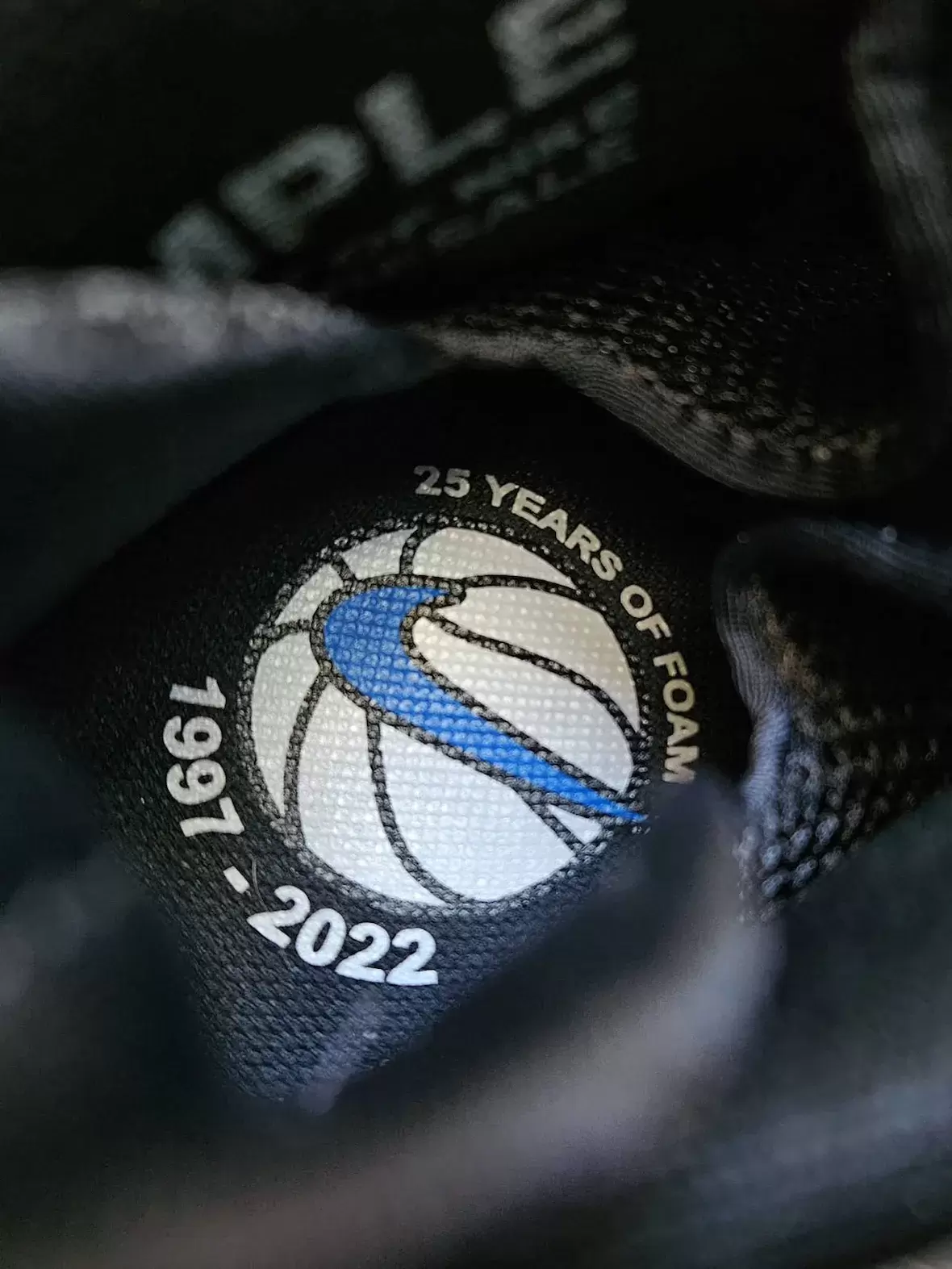 耐克 Air Foamposite Pro 25 周年紀念樣品浮出水面 Nike Air Foamposite Pro, Nike - 耐克 Air Foamposite Pro 25 周年紀念樣品浮出水面
