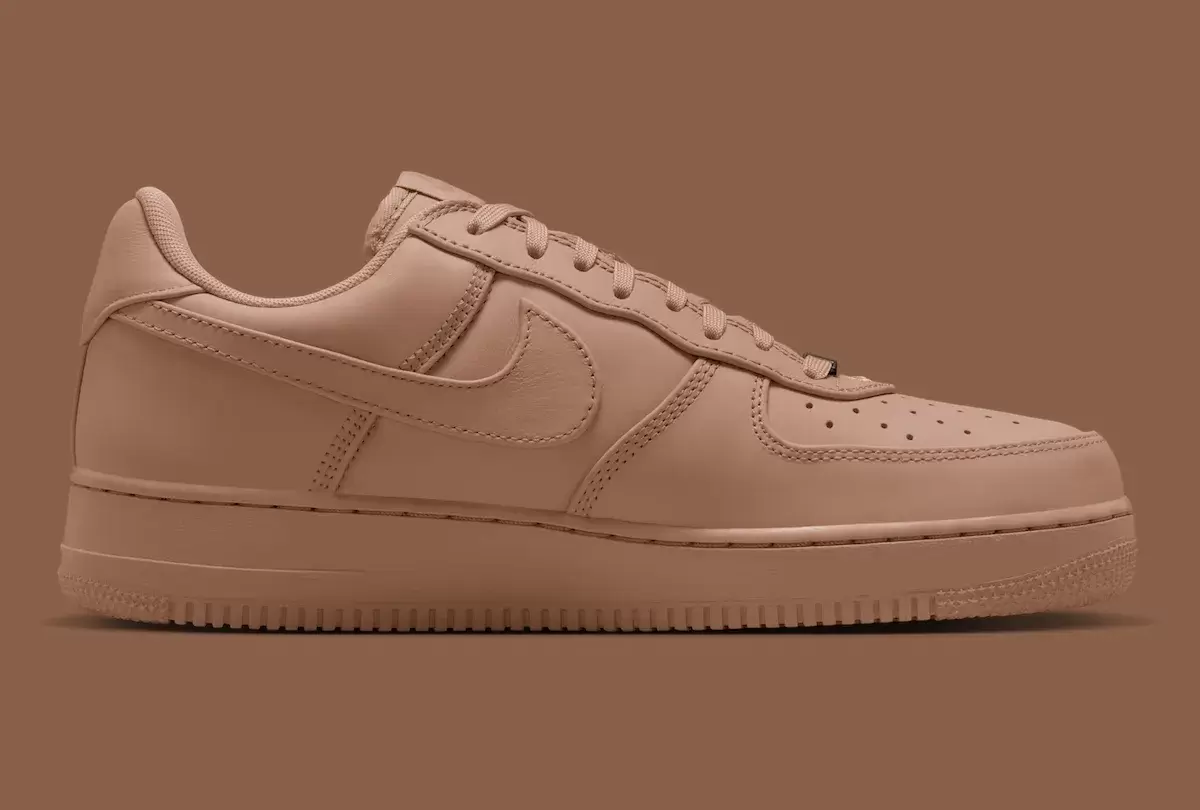 耐克 Air Force 1 Low 採用單色 "Vachetta Tan "外觀 Nike Air Force 1 Low, Nike Air Force 1, Nike - 耐克 Air Force 1 Low 採用單色 "Vachetta Tan "外觀