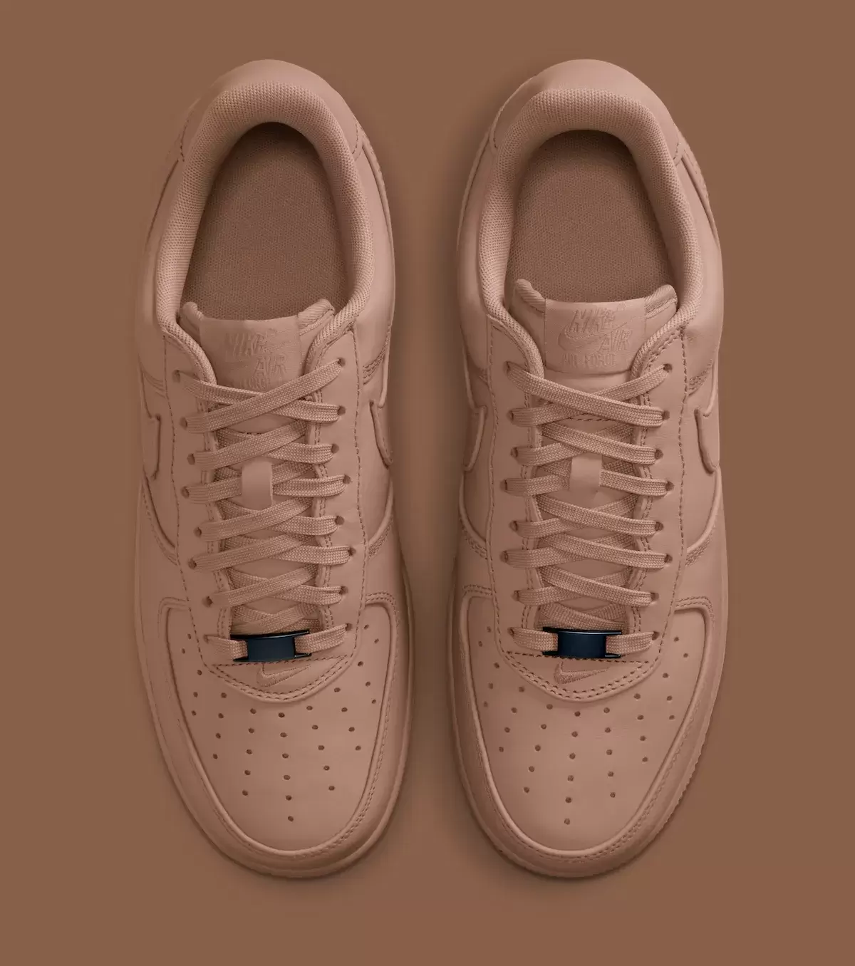 耐克 Air Force 1 Low 採用單色 "Vachetta Tan "外觀 Nike Air Force 1 Low, Nike Air Force 1, Nike - 耐克 Air Force 1 Low 採用單色 "Vachetta Tan "外觀
