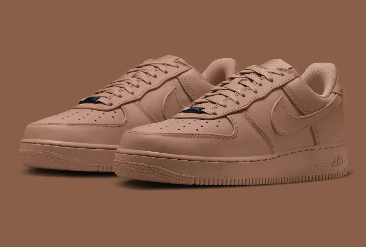 耐克 Air Force 1 Low 採用單色 "Vachetta Tan "外觀 Nike Air Force 1 Low, Nike Air Force 1, Nike - 耐克 Air Force 1 Low 採用單色 "Vachetta Tan "外觀