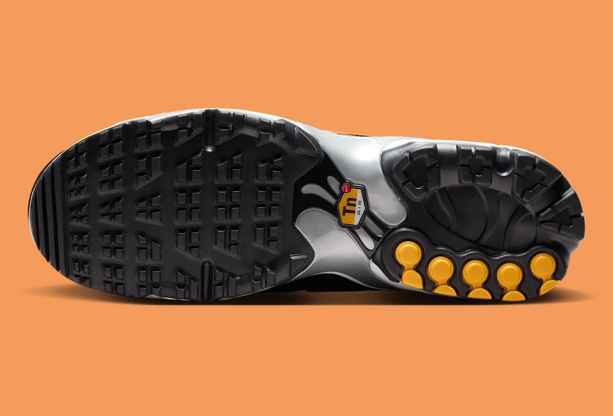 耐克 Air Max Plus 高爾夫新款 "電壓紫 "和 "黑/金屬銀 "色 Nike Golf, Nike Air Max Plus, Nike - 耐克 Air Max Plus 高爾夫新款 "電壓紫 "和 "黑/金屬銀 "色
