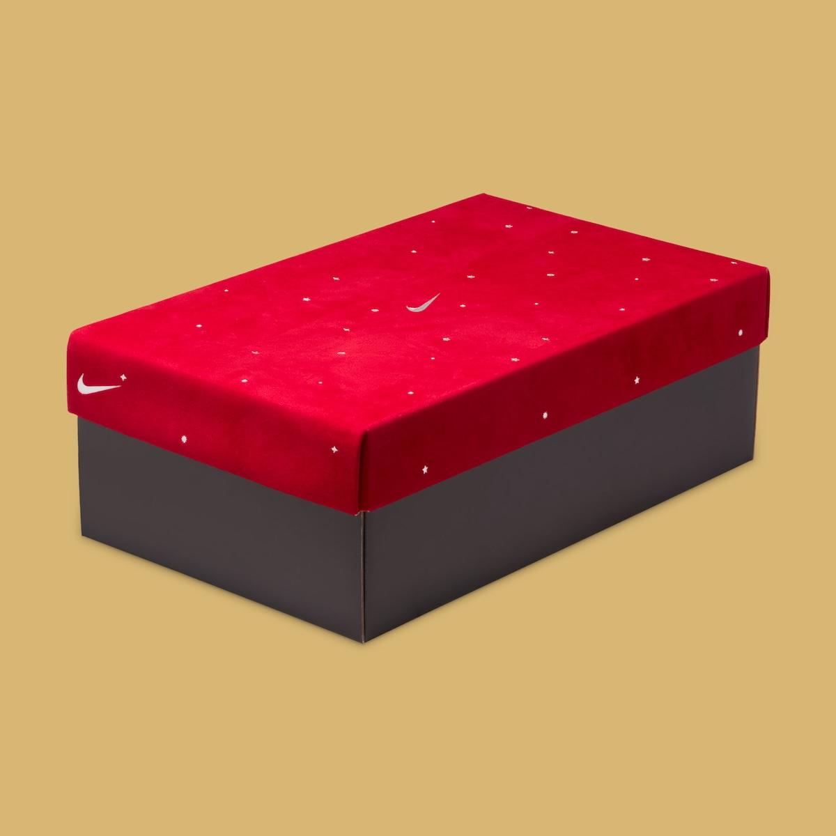 耐克 Astro Grabber "紅色天鵝絨 "配以玫瑰和星星 Nike Astro Grabber, Nike - 耐克 Astro Grabber "紅色天鵝絨 "配以玫瑰和星星