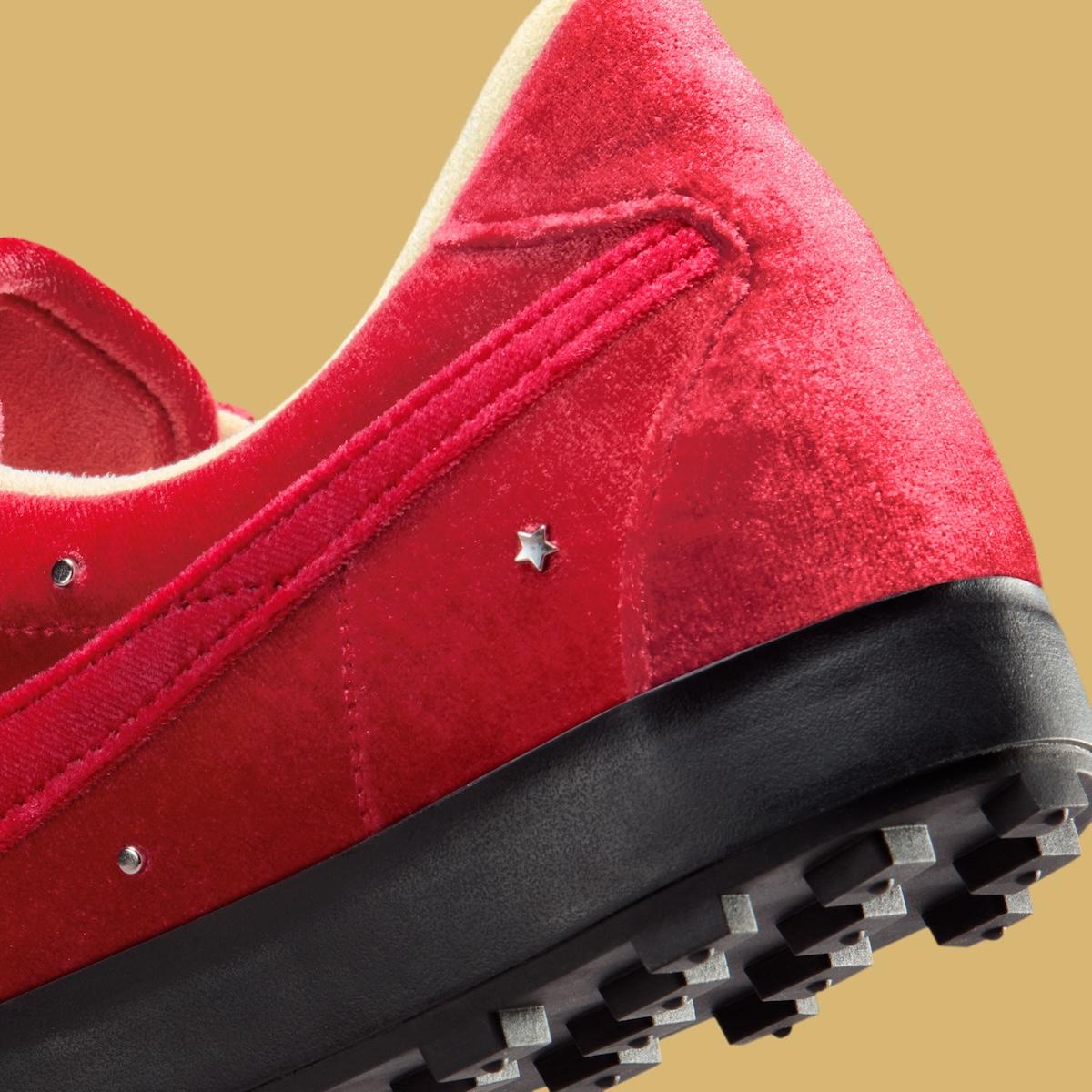 耐克 Astro Grabber "紅色天鵝絨 "配以玫瑰和星星 Nike Astro Grabber, Nike - 耐克 Astro Grabber "紅色天鵝絨 "配以玫瑰和星星