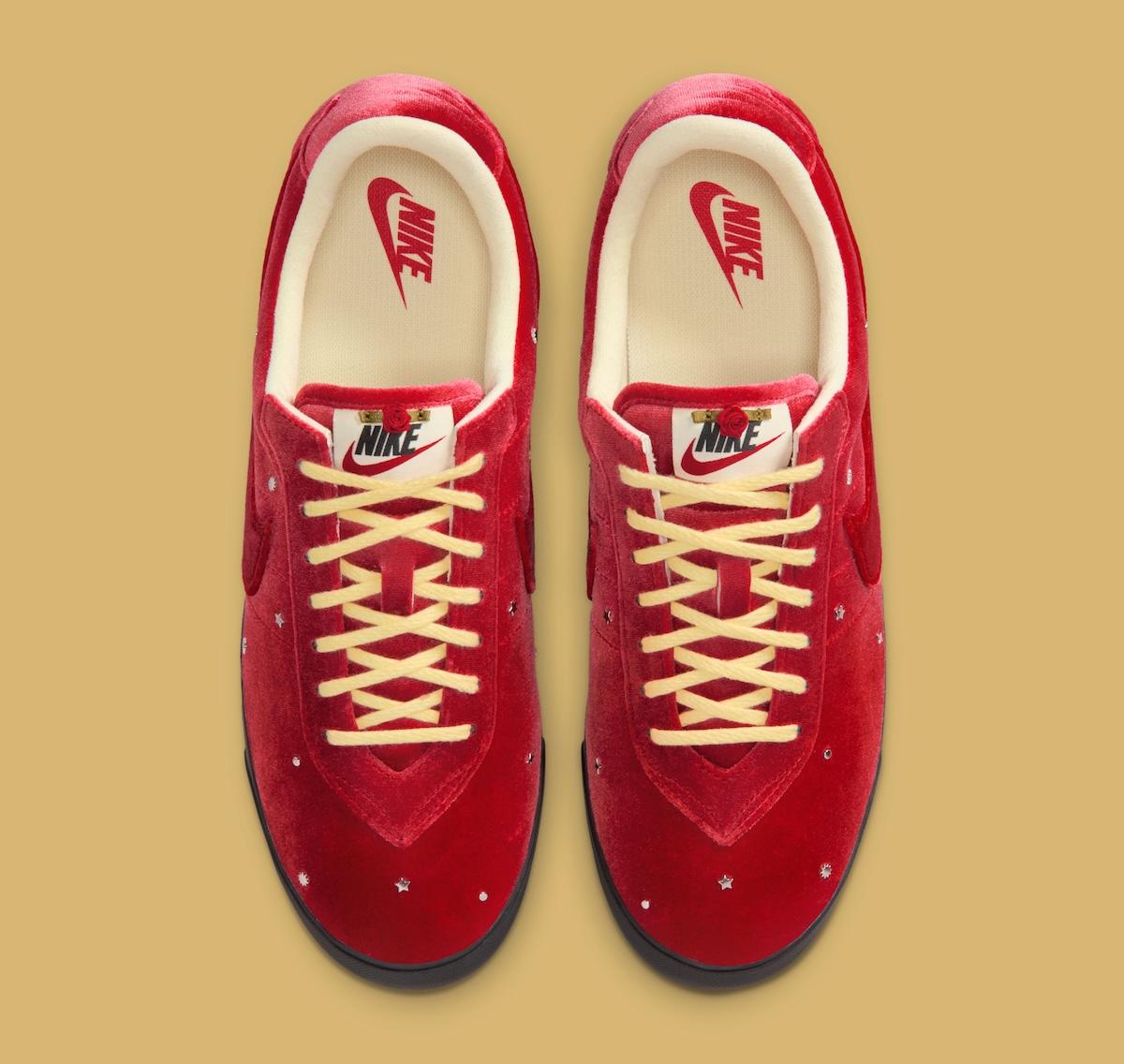 耐克 Astro Grabber "紅色天鵝絨 "配以玫瑰和星星 Nike Astro Grabber, Nike - 耐克 Astro Grabber "紅色天鵝絨 "配以玫瑰和星星