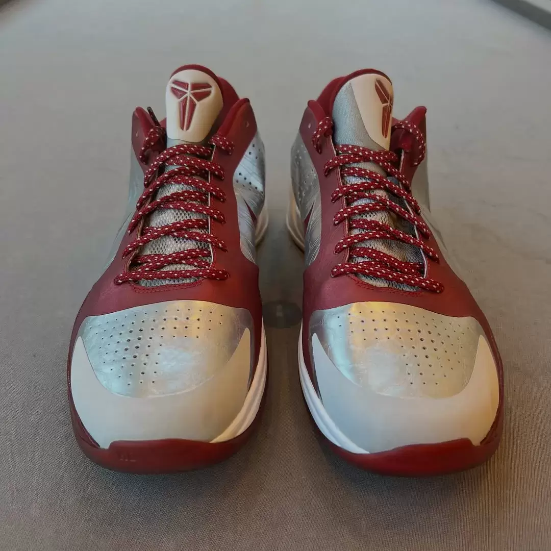 耐克科比 5 Protro "Lower Merion Aces Away" 2026 年 3 月發佈 Sneakers, Nike Kobe 5 Protro, Nike Kobe 5, Nike - 耐克科比 5 Protro "Lower Merion Aces Away" 2026 年 3 月發佈