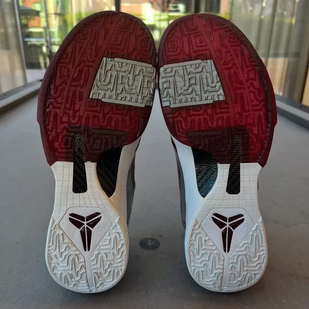 耐克科比 5 Protro "Lower Merion Aces Away" 2026 年 3 月發佈 Sneakers, Nike Kobe 5 Protro, Nike Kobe 5, Nike - 耐克科比 5 Protro "Lower Merion Aces Away" 2026 年 3 月發佈