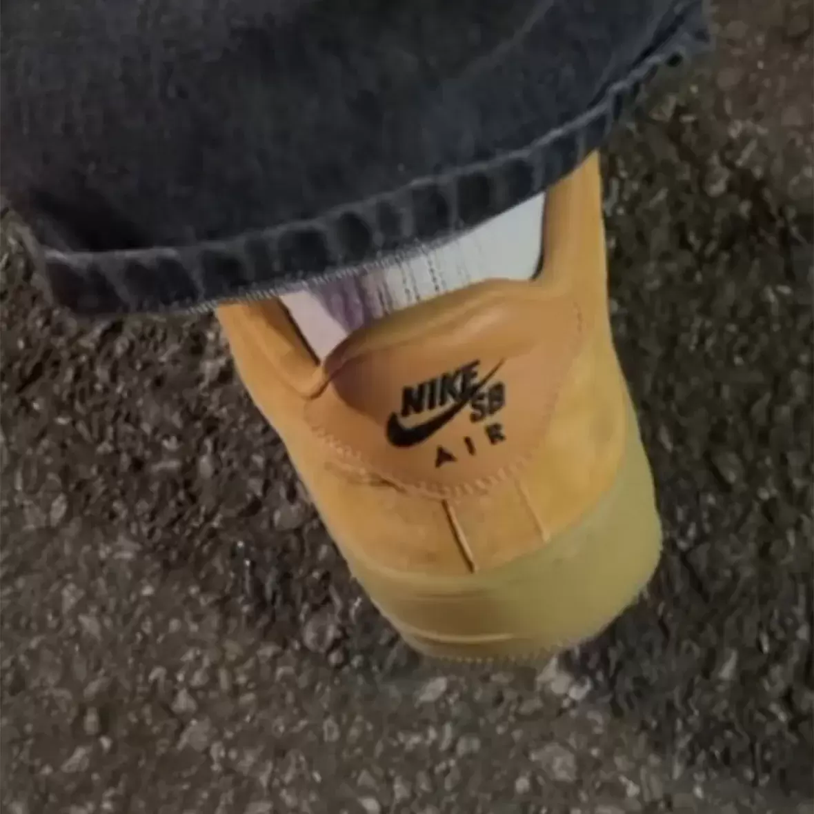 Nike SB, Nike Air Force 1 Low, Nike Air Force 1, Nike - 第一印象：耐克 SB Air Force 1 Low "亞麻布" 鞋款