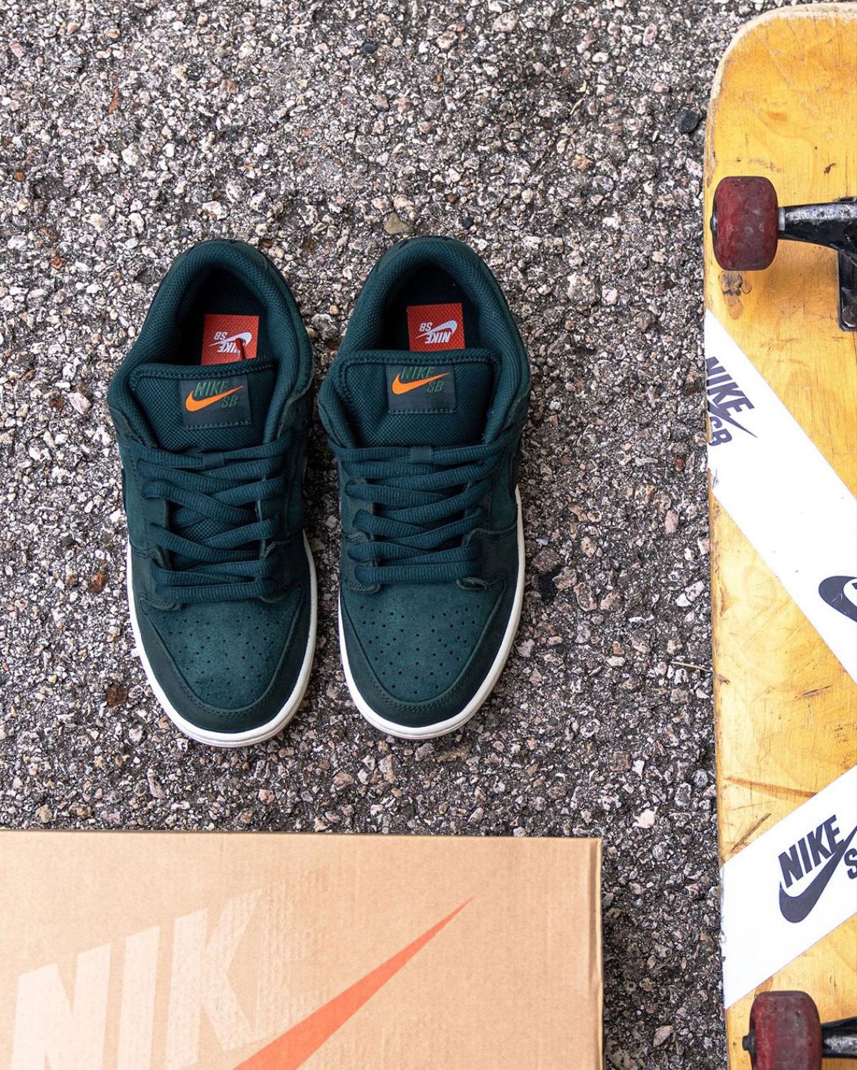 耐克 SB Dunk Low "深杉 "加入品牌橙標系列 Nike SB Dunk Low, Nike SB, Nike - 耐克 SB Dunk Low "深杉 "加入品牌橙標系列