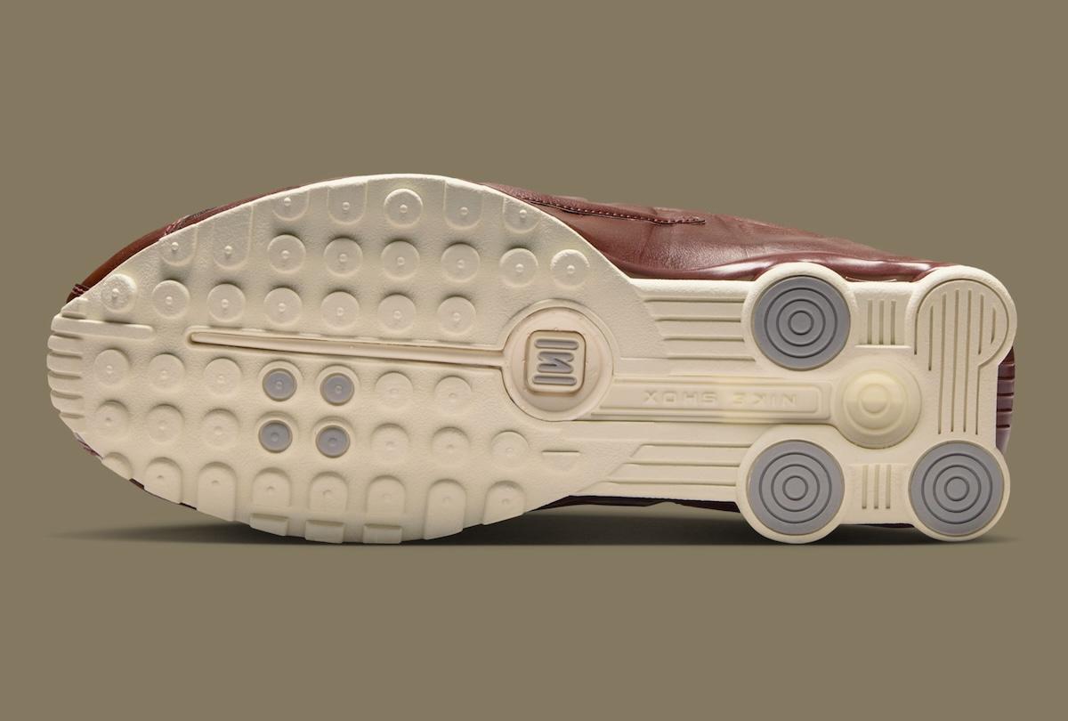 耐克 Shox R4 "深色小馬 "高級真皮回歸 Nike Shox, Nike - 耐克 Shox R4 "深色小馬 "高級真皮回歸