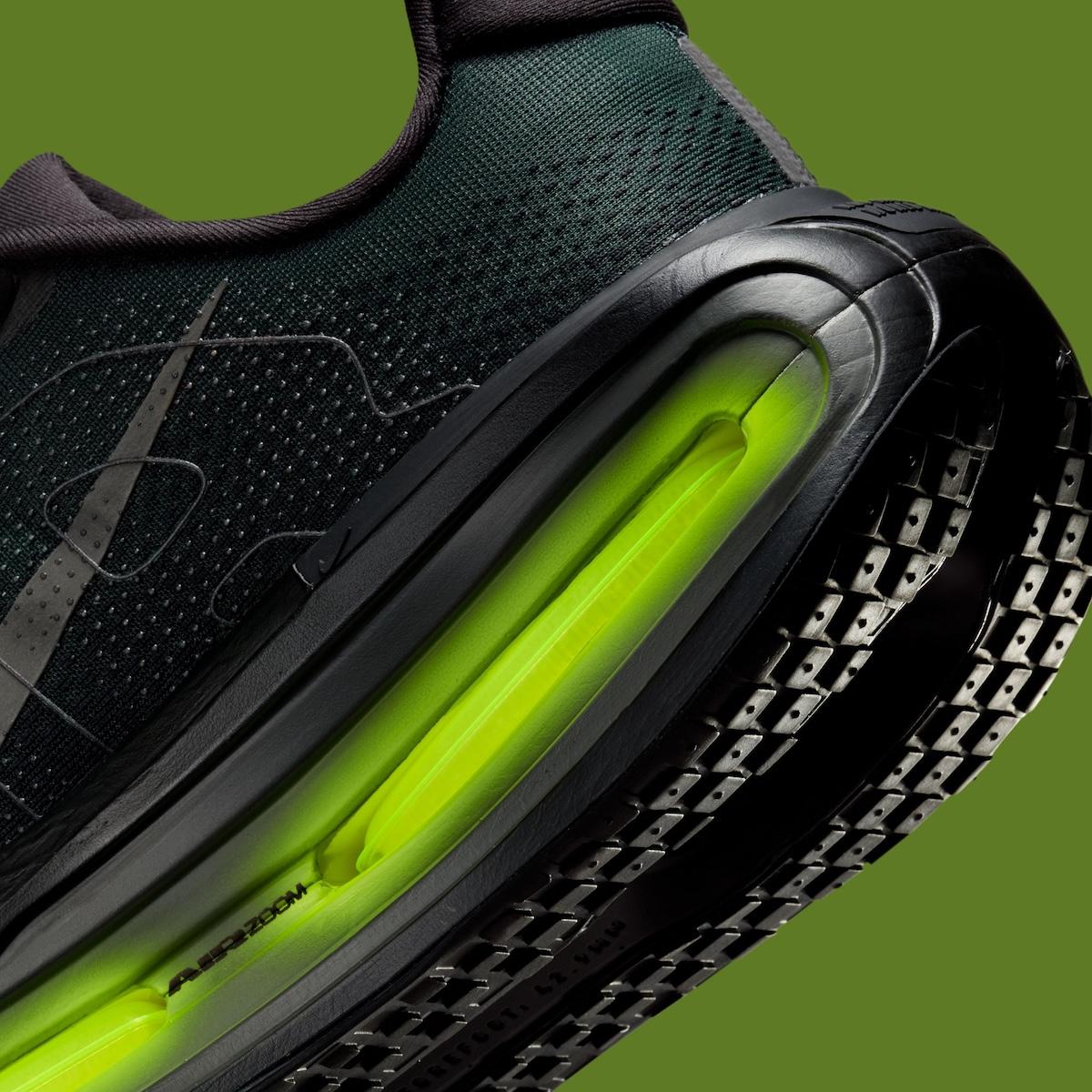 耐克 Vomero Premium 帶來黑色與伏特色的強烈對比 Nike Vomero Premium, Nike - 耐克 Vomero Premium 帶來黑色與伏特色的強烈對比