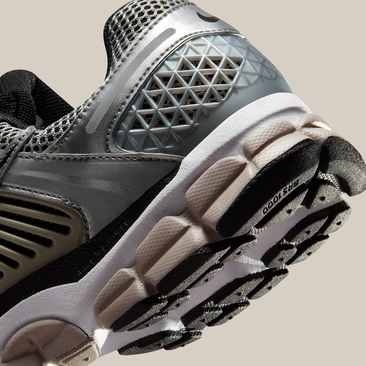 耐克 Zoom Vomero 5 重現 "學院灰 "版本 Nike Zoom Vomero 5, Nike - 耐克 Zoom Vomero 5 重現 "學院灰 "版本