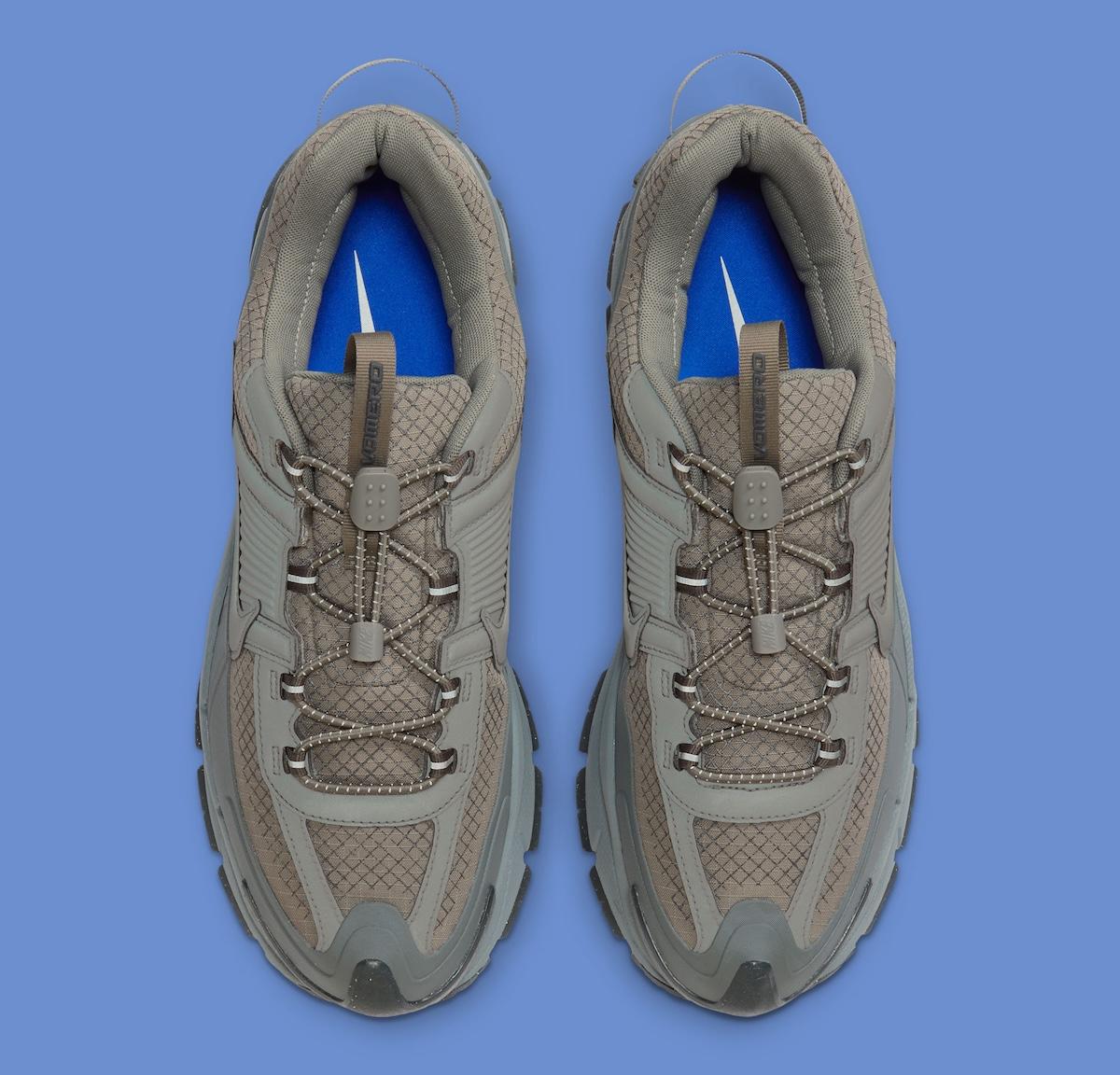 耐克 Zoom Vomero 5 Roam "金屬錫 "是 2025 年秋季必備的科技服飾 Nike Zoom Vomero 5, Nike - 耐克 Zoom Vomero 5 Roam "金屬錫 "是 2025 年秋季必備的科技服飾