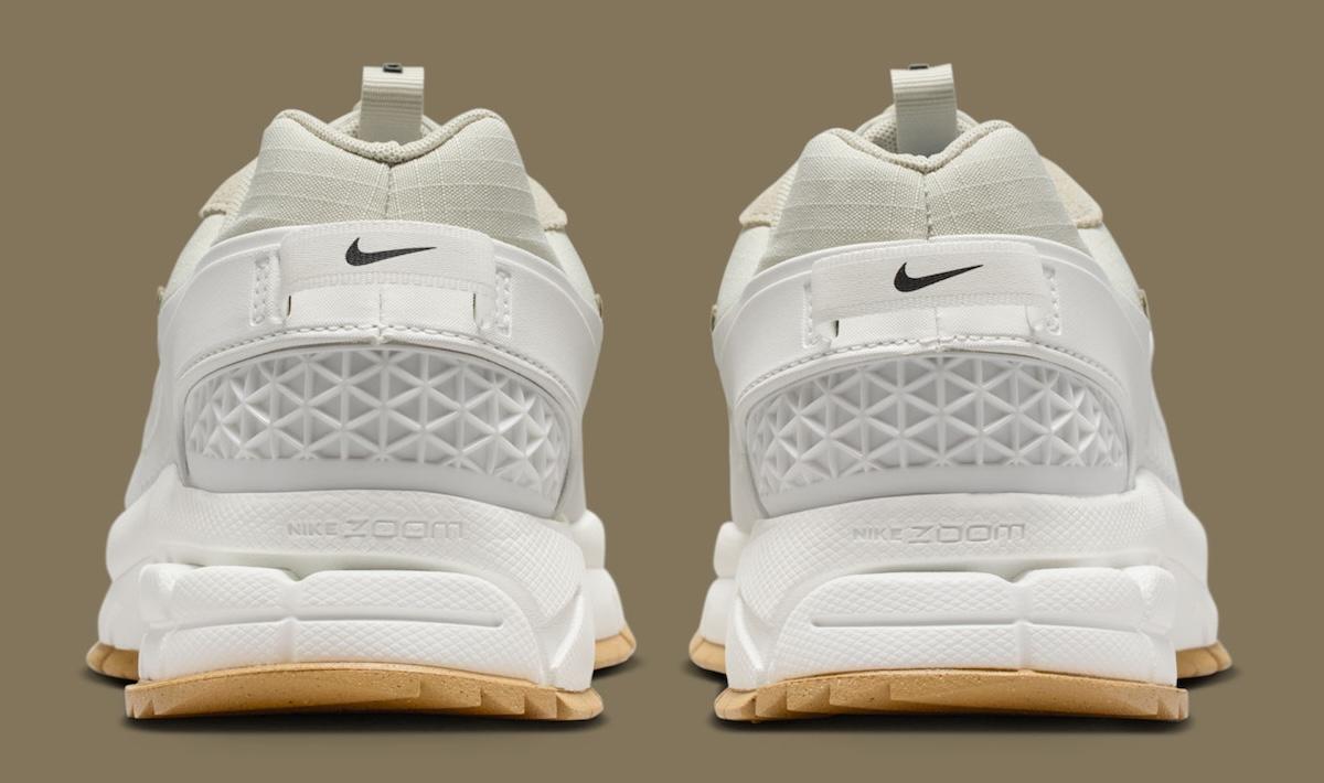 Nike Zoom Vomero 5, Nike - 耐克 Zoom Vomero 5 Roam 分為 "帆 "和 "淺石 "兩種顏色