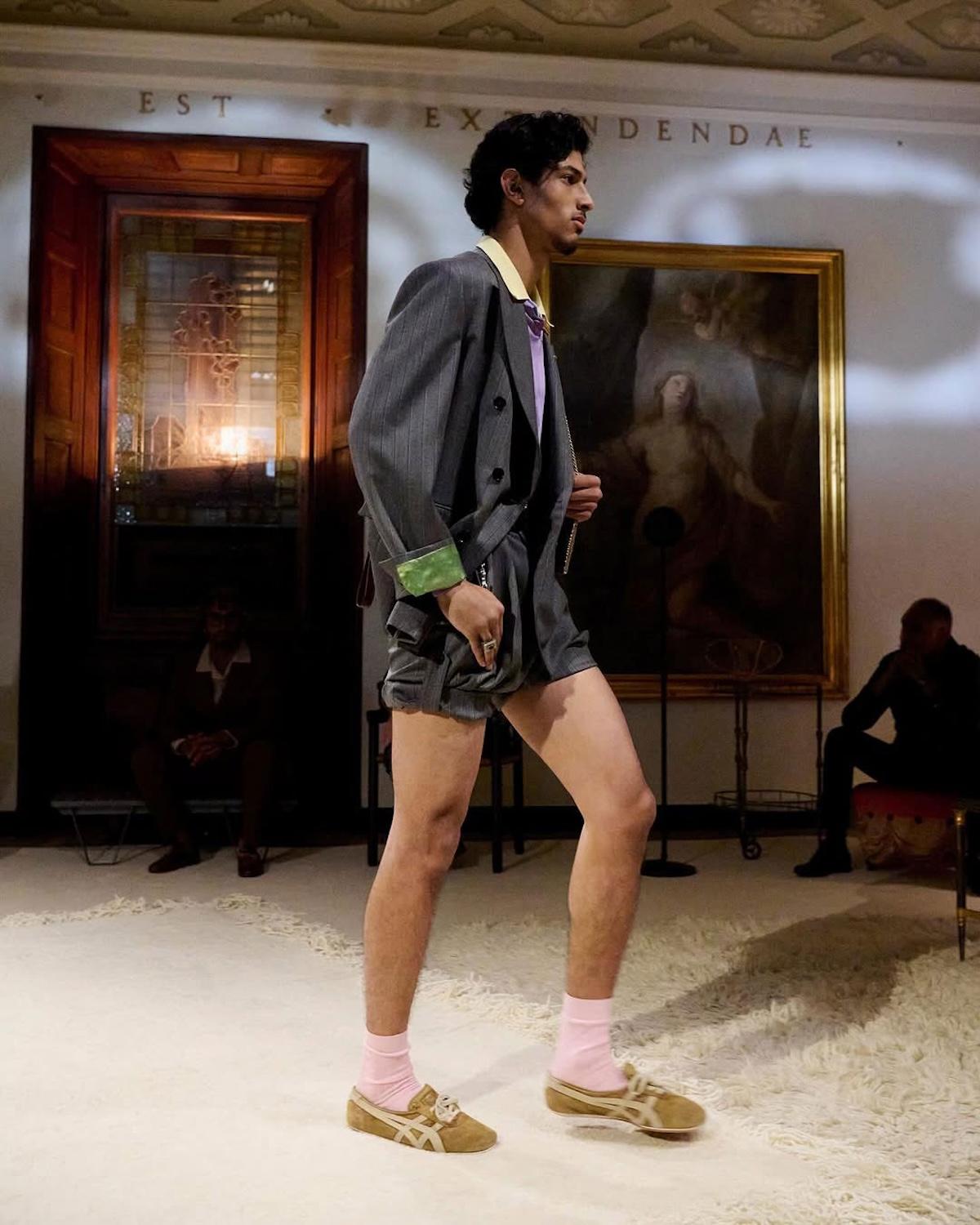 Onitsuka Tiger x Versace 推出奢華合作系列 Onitsuka - Onitsuka Tiger x Versace 推出奢華合作系列