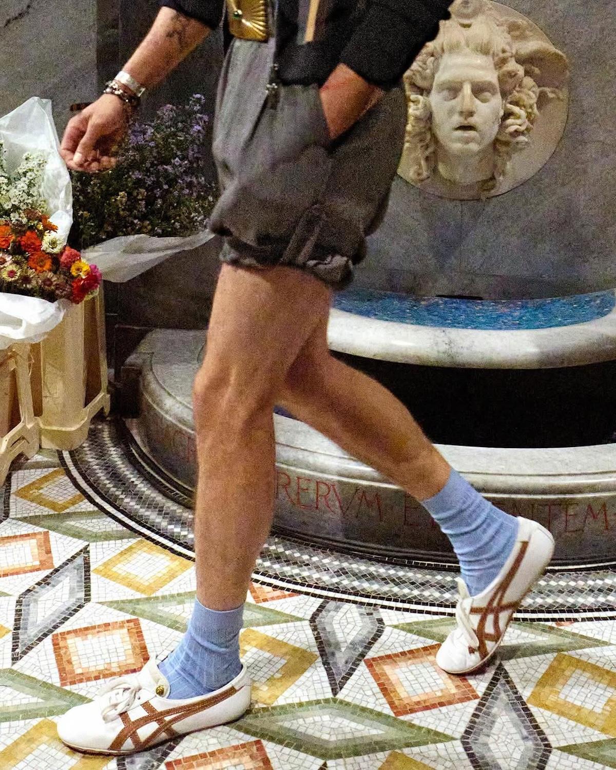 Onitsuka Tiger x Versace 推出奢華合作系列 Onitsuka - Onitsuka Tiger x Versace 推出奢華合作系列