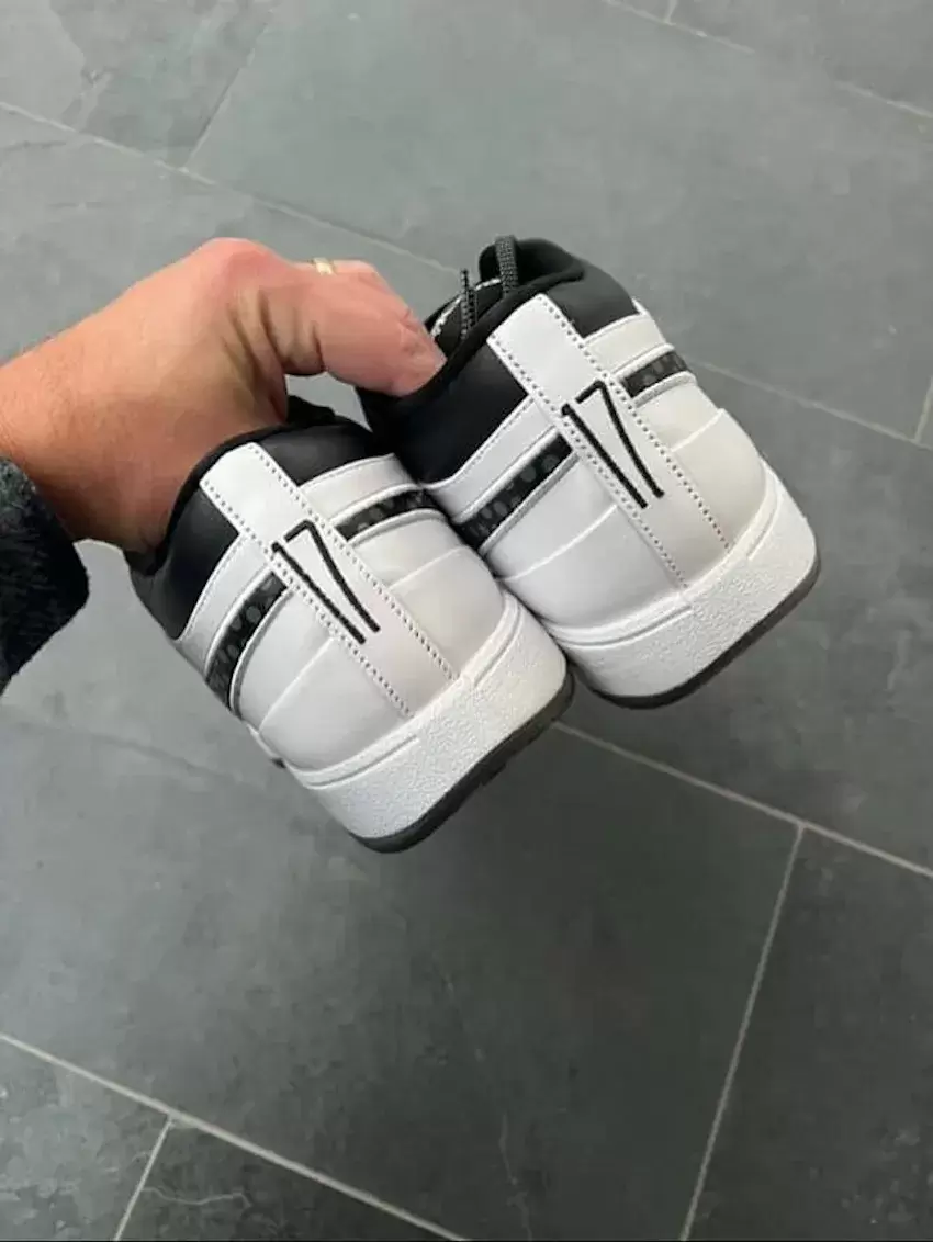 PJ Tucker 的獨家耐克圖書 1 "Foamposite" PE PJ Tucker, Nike Book 1, Nike - PJ Tucker 的獨家耐克圖書 1 "Foamposite" PE