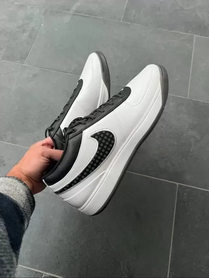 PJ Tucker 的獨家耐克圖書 1 "Foamposite" PE PJ Tucker, Nike Book 1, Nike - PJ Tucker 的獨家耐克圖書 1 "Foamposite" PE