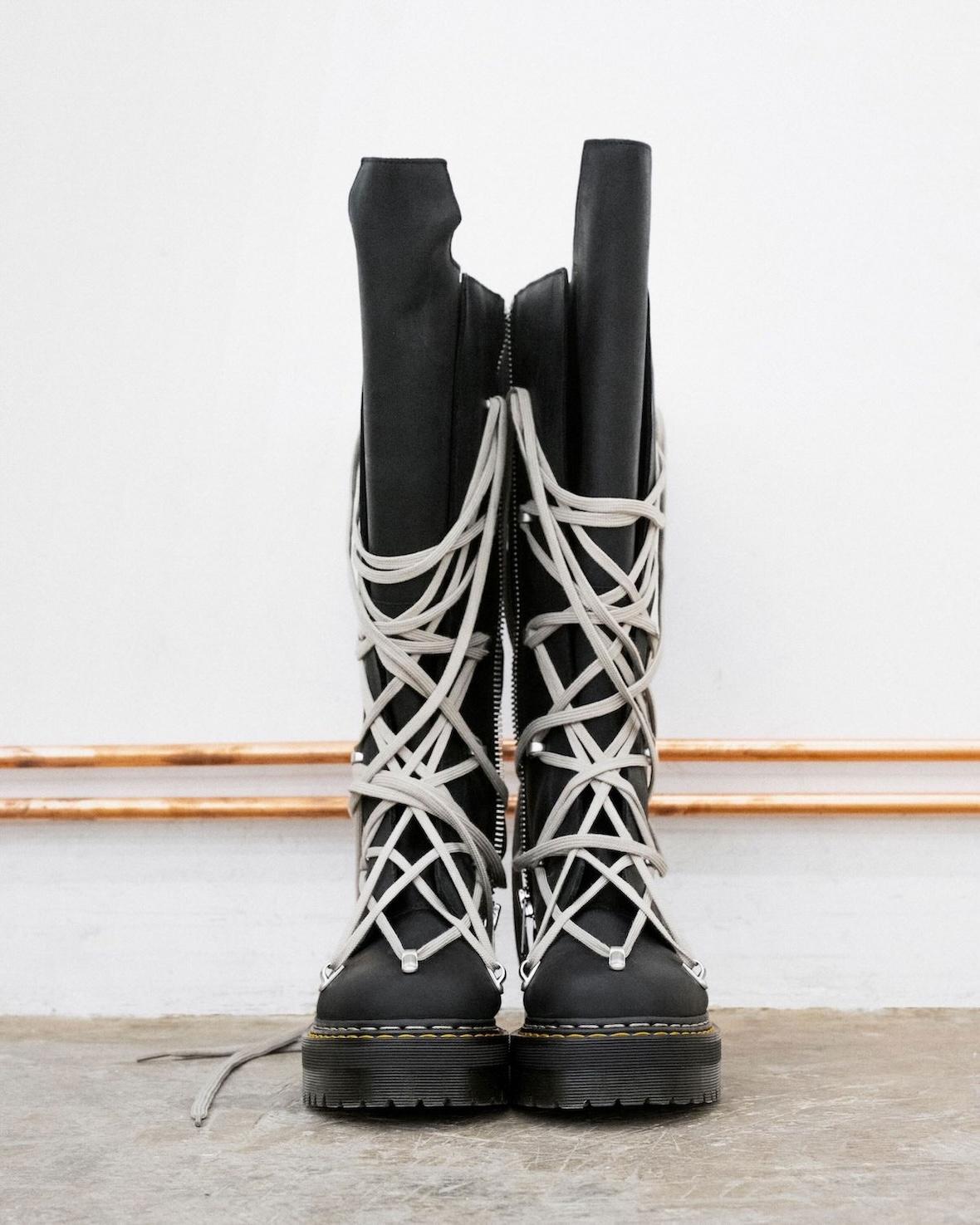 瑞克-歐文斯 x Dr. Martens 2025 秋季系列為大膽的高台靴注入活力 Rick Owens - 瑞克-歐文斯 x Dr. Martens 2025 秋季系列為大膽的高台靴注入活力