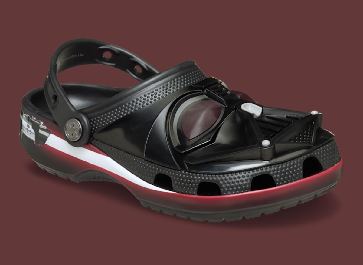 星球大戰》x Crocs 經典木屐鞋 "達斯-維達 "和 "R2-D2"10 月 29 日發售 Star Wars, Crocs - 星球大戰》x Crocs 經典木屐鞋 "達斯-維達 "和 "R2-D2"10 月 29 日發售
