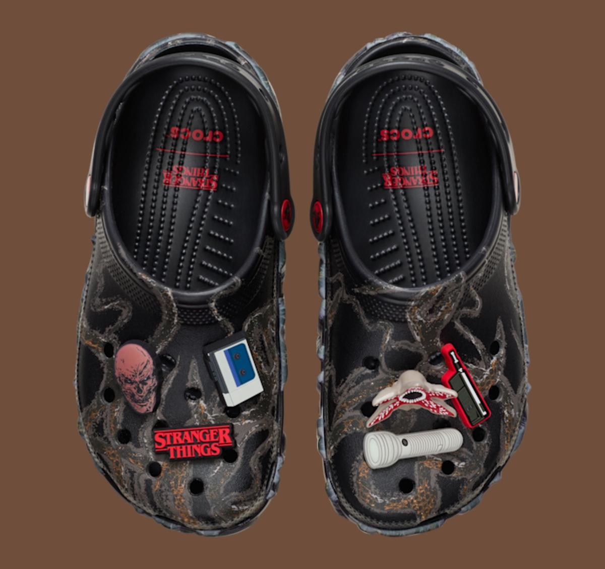 怪奇物語 x Crocs 經典木屐向《天翻地覆》和《地獄火俱樂部》致敬 Crocs - 怪奇物語 x Crocs 經典木屐向《天翻地覆》和《地獄火俱樂部》致敬