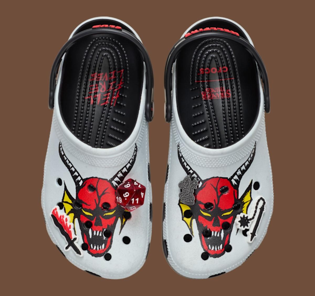 怪奇物語 x Crocs 經典木屐向《天翻地覆》和《地獄火俱樂部》致敬 Crocs - 怪奇物語 x Crocs 經典木屐向《天翻地覆》和《地獄火俱樂部》致敬
