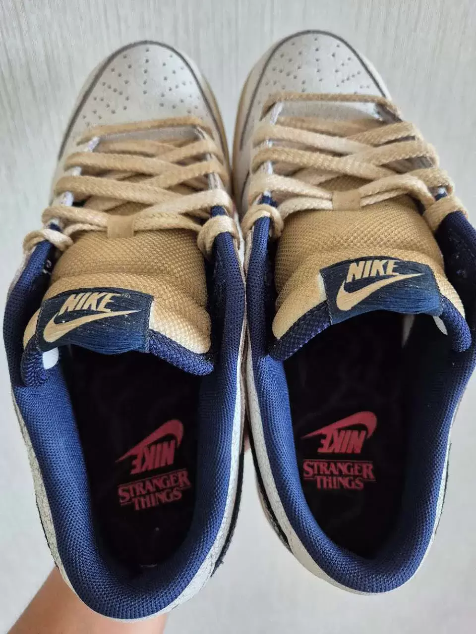 怪奇物語》x 耐克 Dunk Low 2025 年假日發佈 Stranger Things, Nike Dunk Low, Nike - 怪奇物語》x 耐克 Dunk Low 2025 年假日發佈