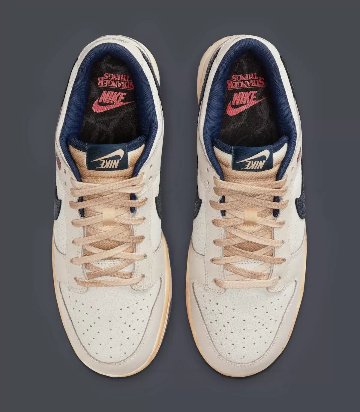 怪奇物語》x 耐克 Dunk Low 2025 年假日發佈 Stranger Things, Nike Dunk Low, Nike - 怪奇物語》x 耐克 Dunk Low 2025 年假日發佈