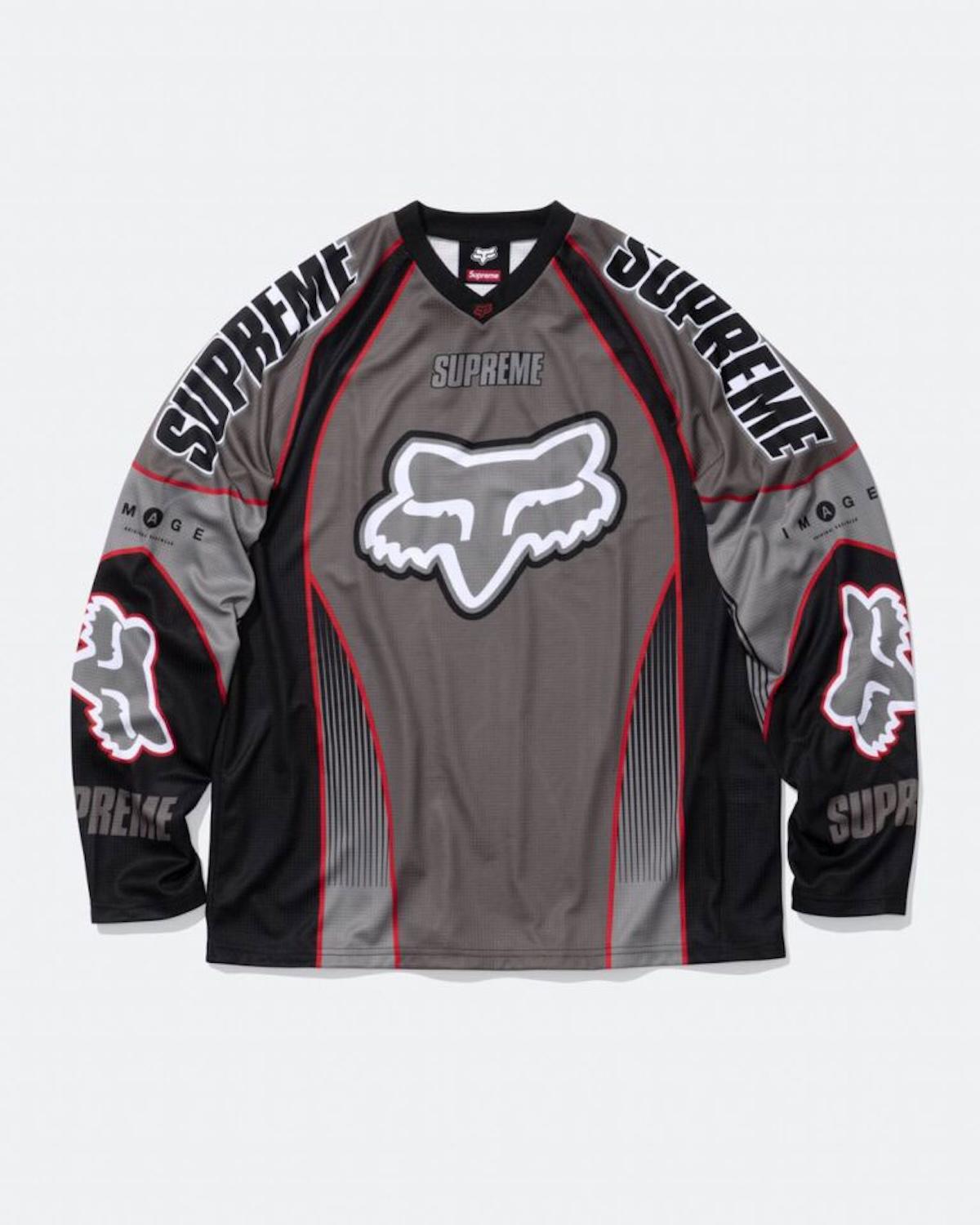 Supreme 和 Fox Racing 聯合推出 2025 秋冬系列,向 DMX 的傳奇致敬 Supreme - Supreme 和 Fox Racing 聯合推出 2025 秋冬系列,向 DMX 的傳奇致敬