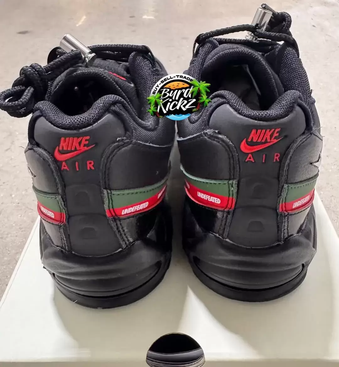 第一眼:Undefeated x Nike Air Max 95 "黑色"(2025 年) Undefeated, Nike Air Max 95, Nike - 第一眼:Undefeated x Nike Air Max 95 "黑色"(2025 年)