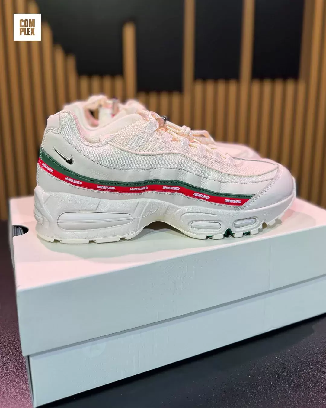 Undefeated, Nike Air Max 95, Nike - 第一印象：Undefeated x Nike Air Max 95 "Sail "系列
