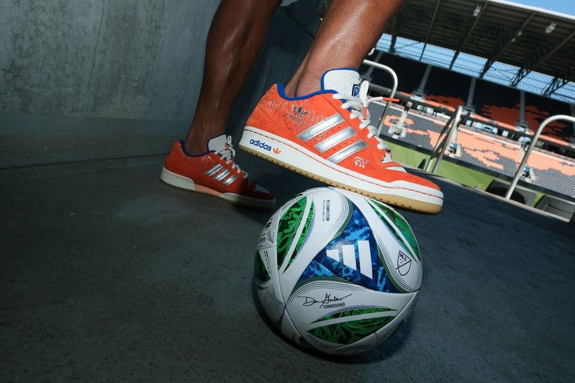 Unheardof x FC Cincinnati x adidas Forum Low 為贏得 2023 年支持者盾牌而致敬 adidas Forum Lo, adidas - Unheardof x FC Cincinnati x adidas Forum Low 為贏得 2023 年支持者盾牌而致敬