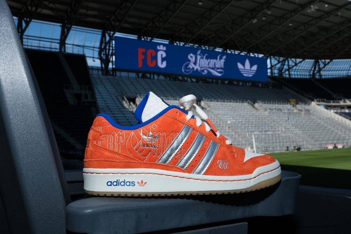 Unheardof x FC Cincinnati x adidas Forum Low 為贏得 2023 年支持者盾牌而致敬 adidas Forum Lo, adidas - Unheardof x FC Cincinnati x adidas Forum Low 為贏得 2023 年支持者盾牌而致敬