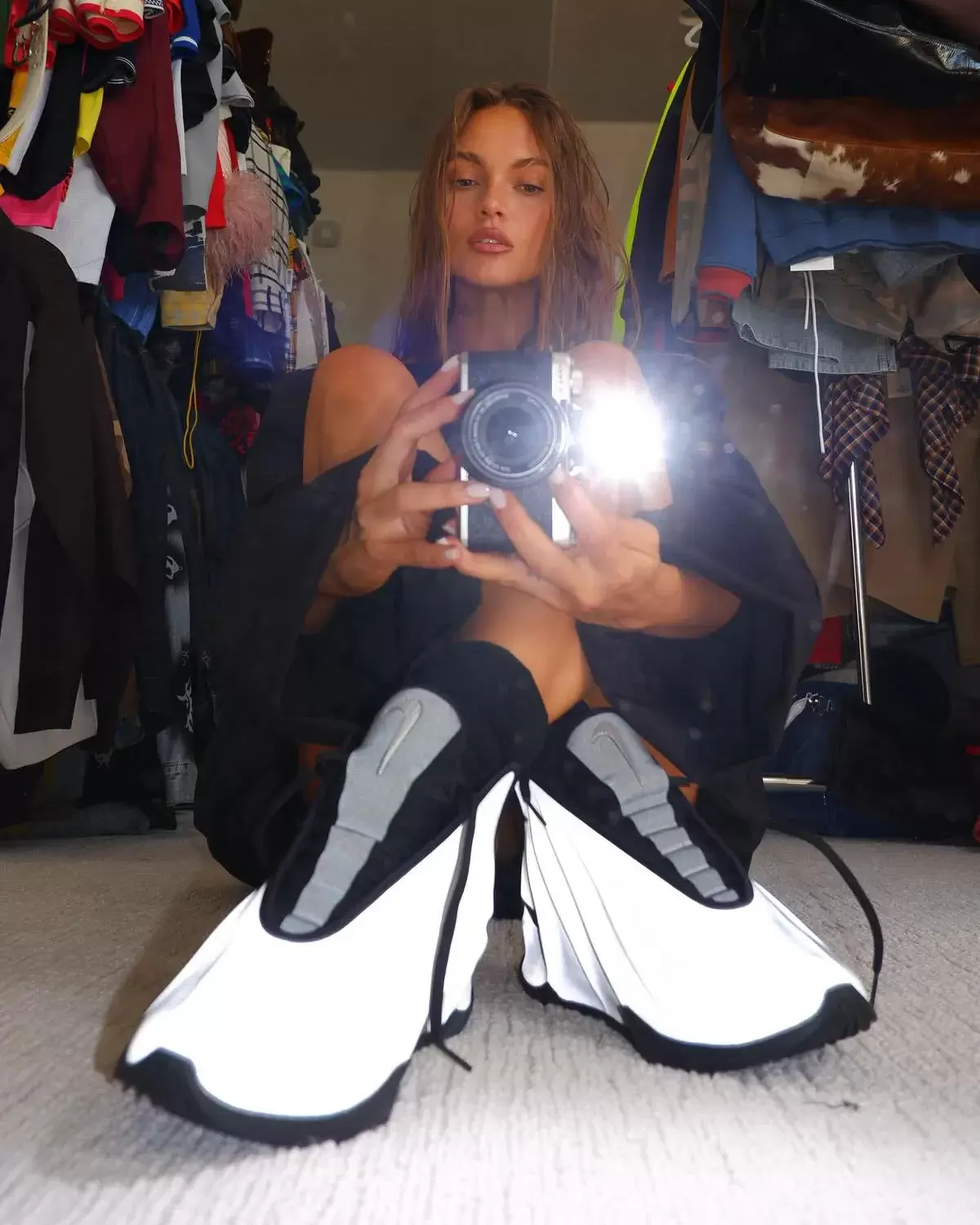 耐克 GT Future "金屬銀 "於 2025 年 12 月發佈 Veneda Carter, Nike GT Future, Nike - 耐克 GT Future "金屬銀 "於 2025 年 12 月發佈