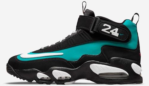 Nike Air Foamposite Pro, Nike Air Diamond Turf, Foot Locker, Air Jordan 8, Air Jordan 11 - Foot Locker 為 2025 年 12 月准備的精美禮物包括 "Bugs "喬丹 8、"Gamma "11、GT Future 等。