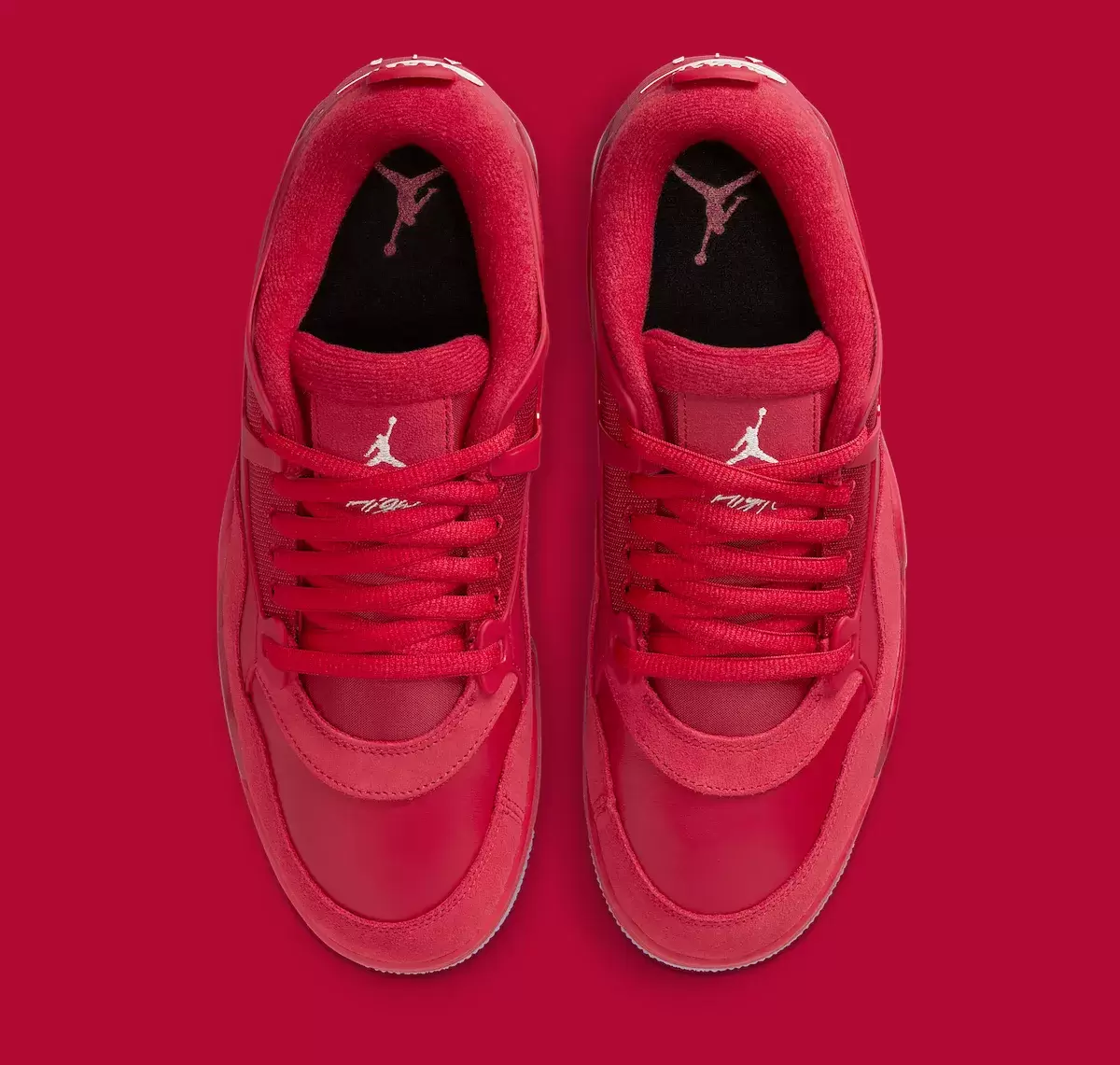 Air Jordan 4 RM, Air Jordan 4, Air Jordan - Air Jordan 4 RM "校服紅 "現已上市（2025 年 11 月）