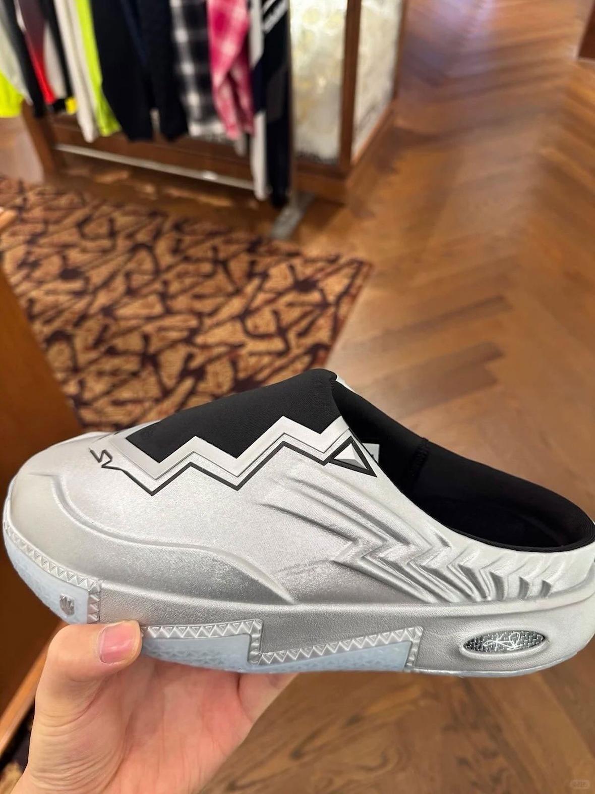 Kyrie Irving, ANTA - 凱里-歐文的 ANTA KAI 騾子拖鞋初探