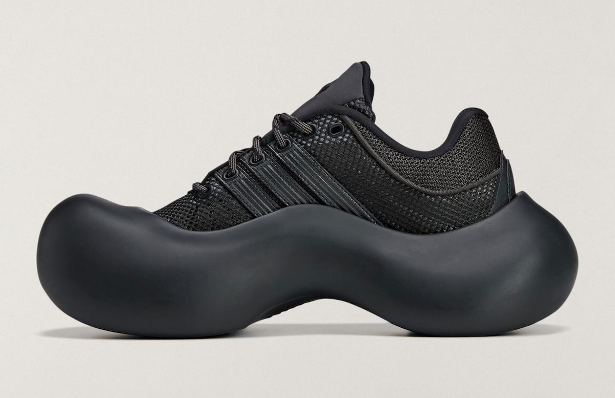 adidas superstar, adidas Megaride, adidas - AVAVAV x adidas Holiday 2025 重新演繹 Superstar 和 Megaride