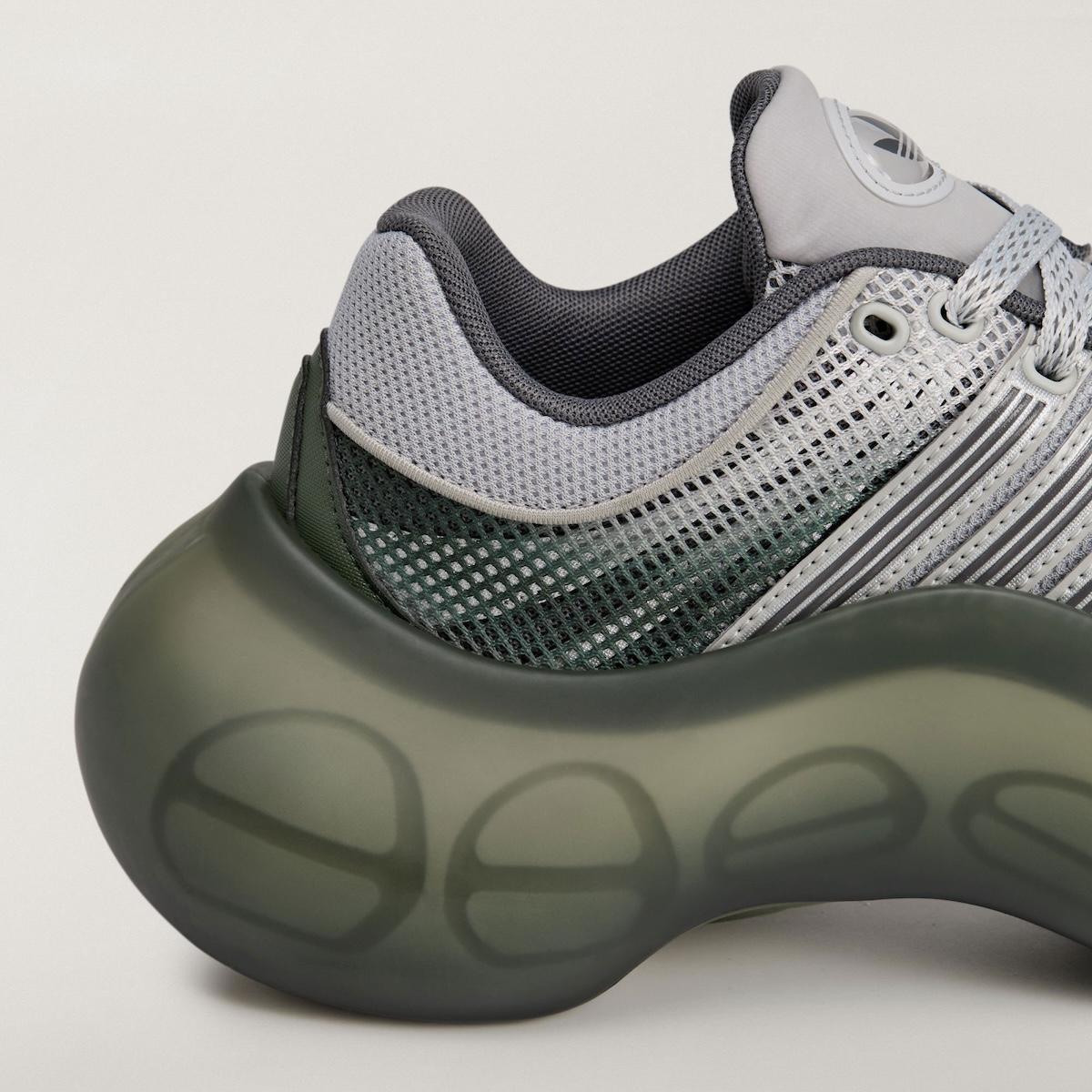 adidas superstar, adidas Megaride, adidas - AVAVAV x adidas Holiday 2025 重新演繹 Superstar 和 Megaride