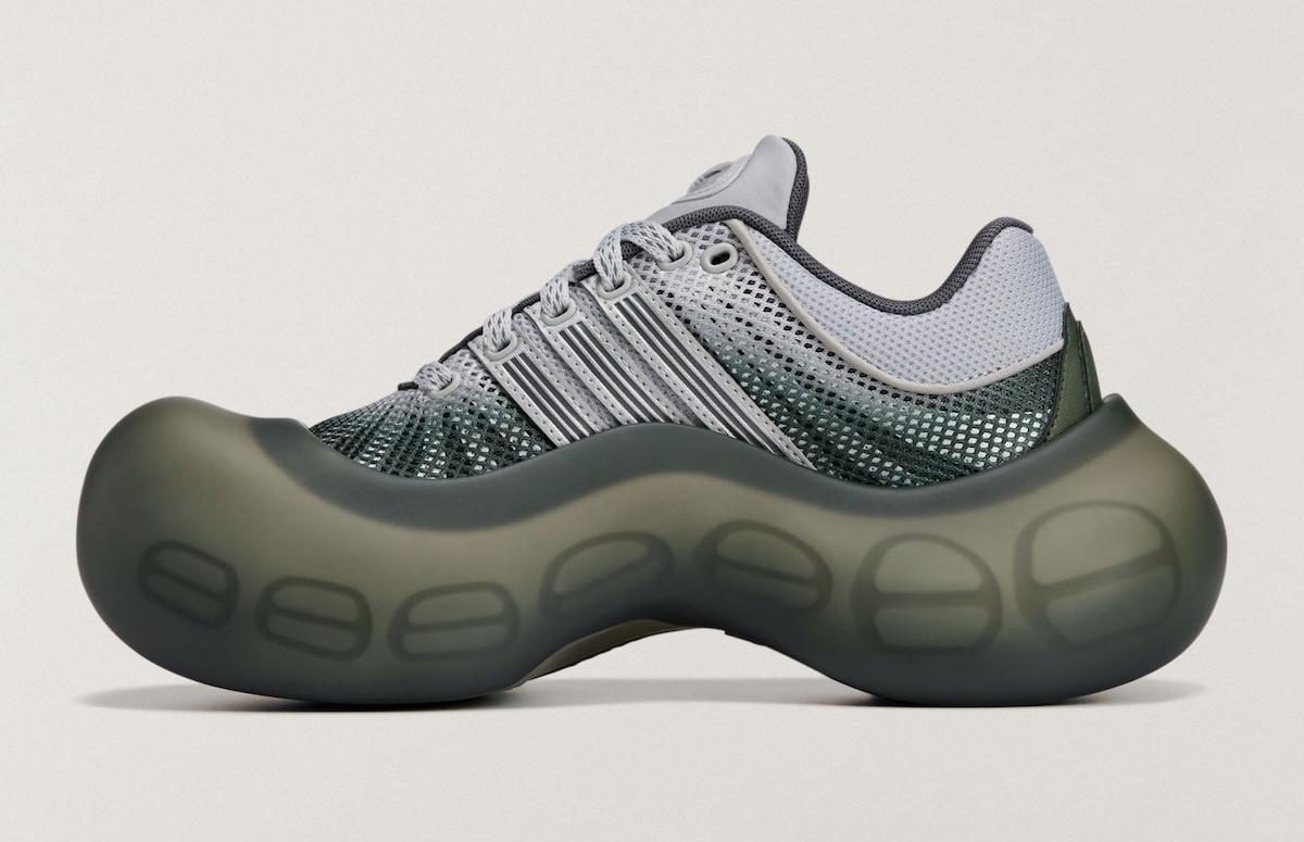 adidas superstar, adidas Megaride, adidas - AVAVAV x adidas Holiday 2025 重新演繹 Superstar 和 Megaride