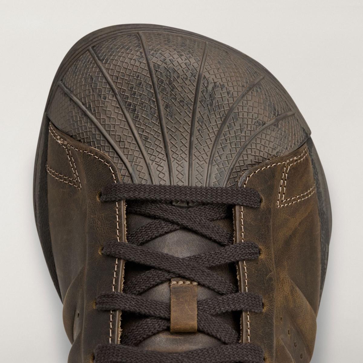 adidas superstar, adidas Megaride, adidas - AVAVAV x adidas Holiday 2025 重新演繹 Superstar 和 Megaride