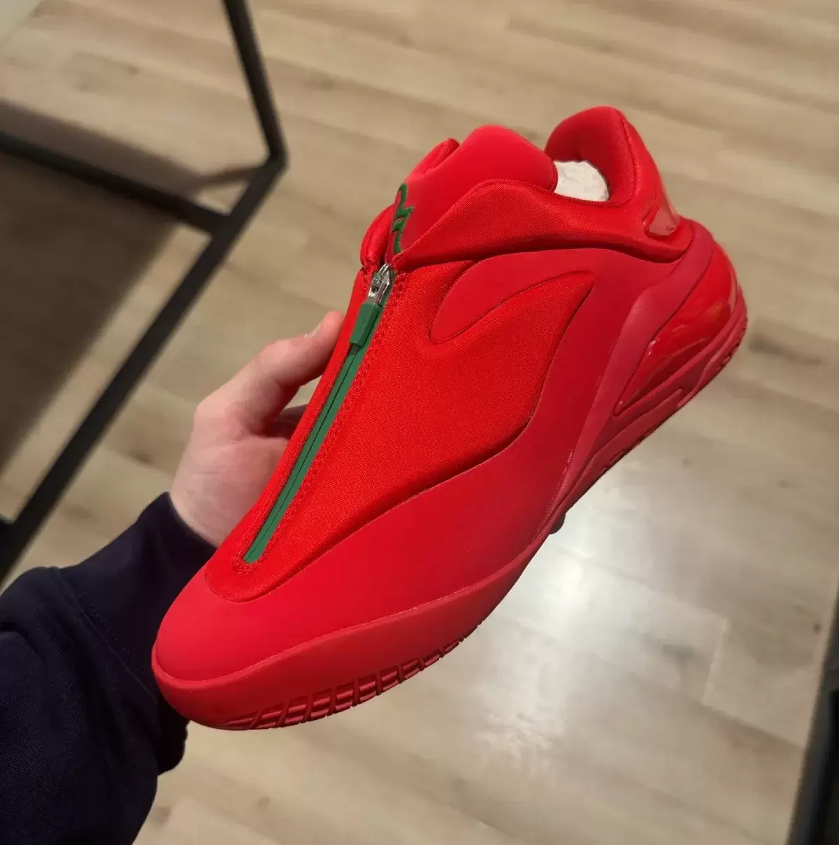 Shai Gilgeous-Alexander, Converse SHAI 001, Converse - 匡威 SHAI 001 "冬日紅 "於 2025 年 12 月發佈