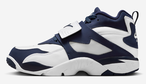 Nike Air Foamposite Pro, Nike Air Diamond Turf, Foot Locker, Air Jordan 8, Air Jordan 11 - Foot Locker 為 2025 年 12 月准備的精美禮物包括 "Bugs "喬丹 8、"Gamma "11、GT Future 等。