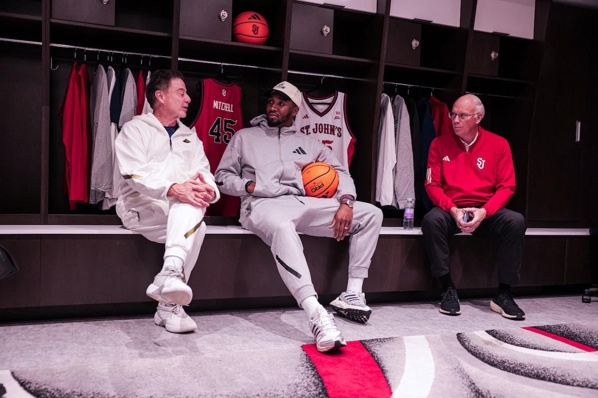 多諾萬-米切爾帶着獨家阿迪達斯 DON Issue 7 PE 登上聖約翰球場 Donovan Mitchell, adidas Don Issue 7, adidas - 多諾萬-米切爾帶着獨家阿迪達斯 DON Issue 7 PE 登上聖約翰球場