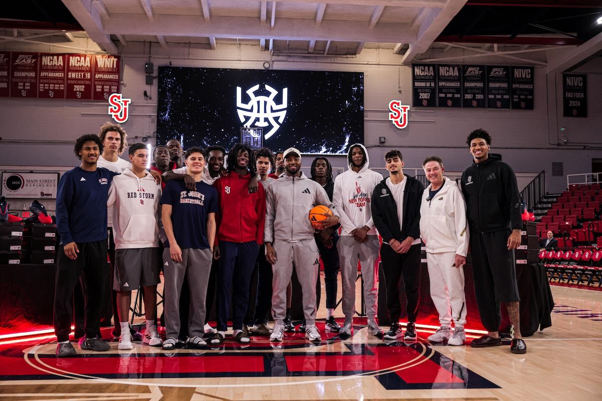 多諾萬-米切爾帶着獨家阿迪達斯 DON Issue 7 PE 登上聖約翰球場 Donovan Mitchell, adidas Don Issue 7, adidas - 多諾萬-米切爾帶着獨家阿迪達斯 DON Issue 7 PE 登上聖約翰球場