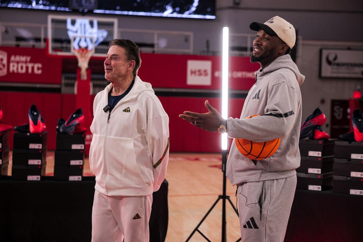 多諾萬-米切爾帶着獨家阿迪達斯 DON Issue 7 PE 登上聖約翰球場 Donovan Mitchell, adidas Don Issue 7, adidas - 多諾萬-米切爾帶着獨家阿迪達斯 DON Issue 7 PE 登上聖約翰球場