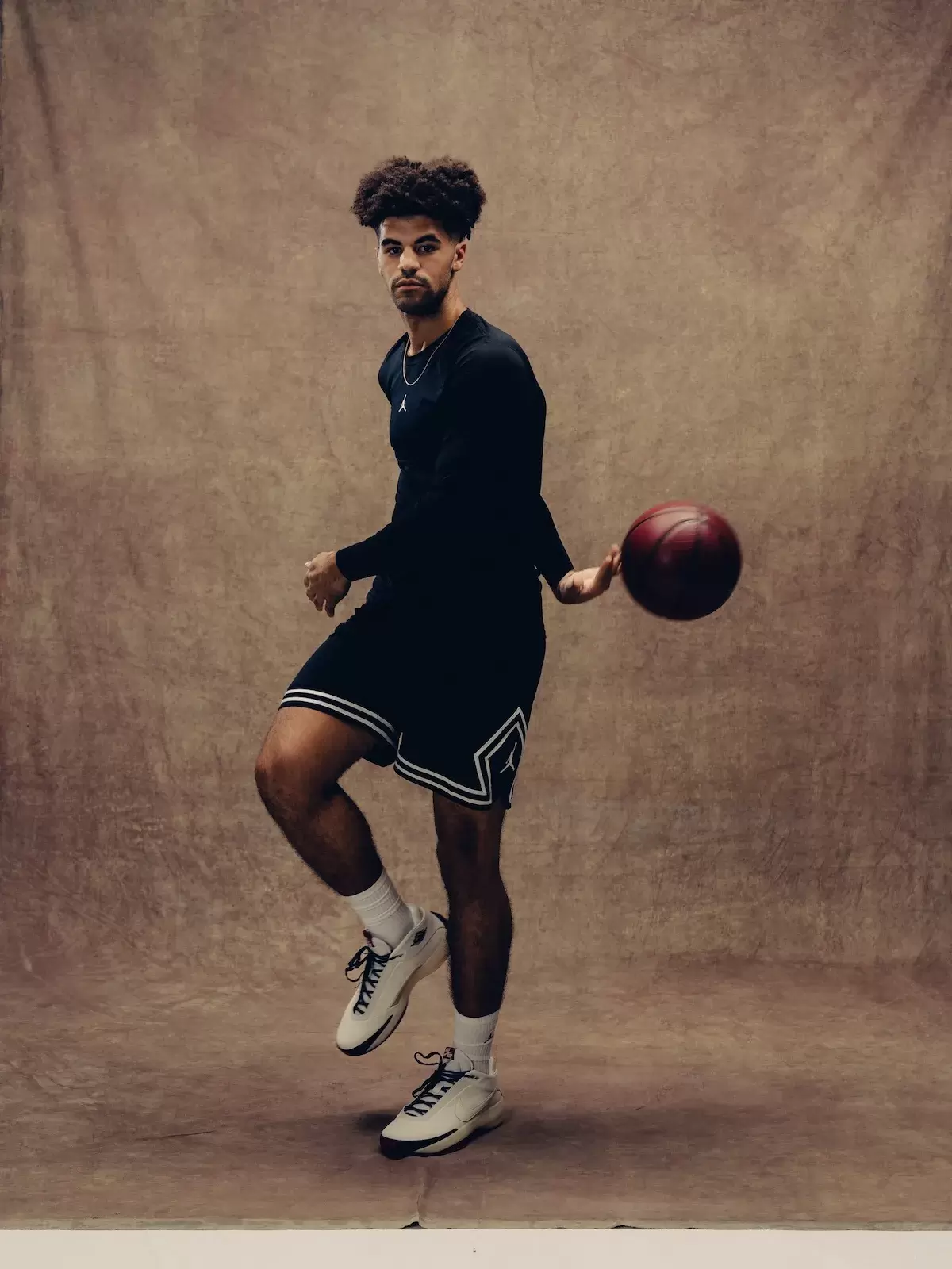 Jordan Brand, Carmelo Anthony - 喬丹品牌與基揚-安東尼、布澤爾雙胞胎姐妹和莎拉-斯特朗簽下無薪大合同