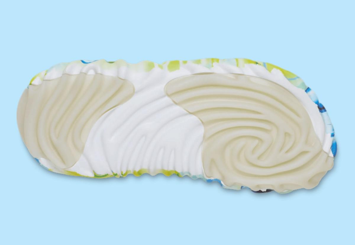 Salehe Bembury 找來 Kenny Scharf 對 Pollex 木屐進行生動改造 Salehe Bembury, END, Crocs - Salehe Bembury 找來 Kenny Scharf 對 Pollex 木屐進行生動改造